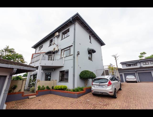 2 BEDROOM APARTMENT RENTED IN ESCOMBE